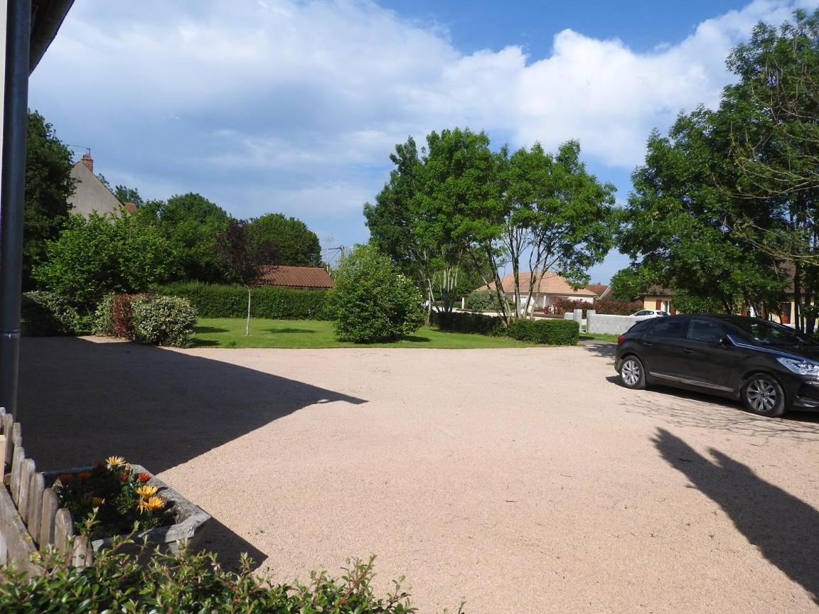 La Dinandiere La Chapelle-de-Bragny ภายนอก รูปภาพ